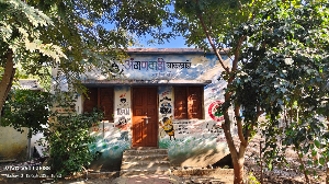 अंगणवाडी चाकरवाडी येथे बालविकास उपक्रम